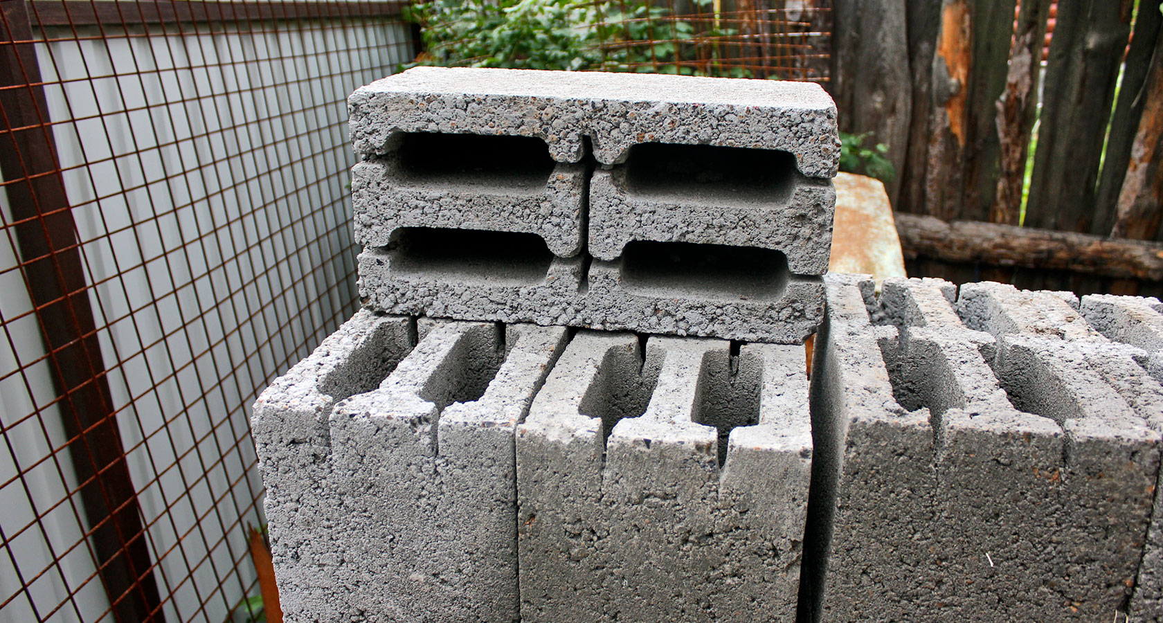 Как делать блоки из керамзитобетона как залить щебень цементным раствором