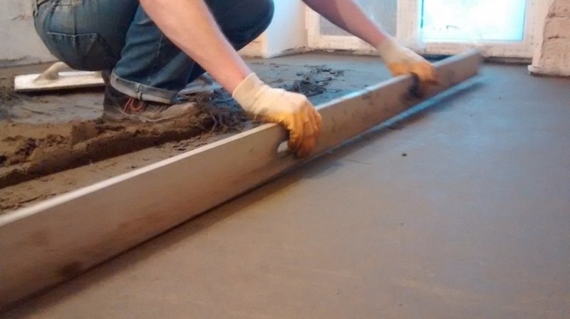 Бетонная стяжка на деревянный пол: этапы заливки